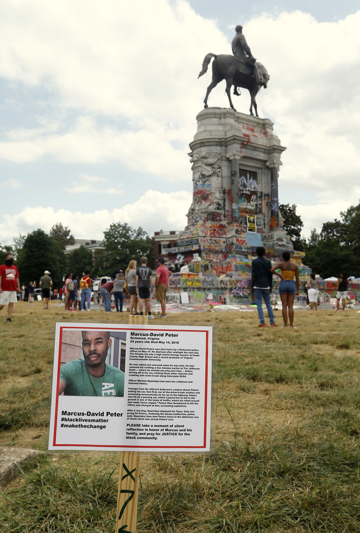 20200615_MET_MONUMENT_AWE06